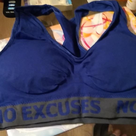 Set of 6 sports bras - Picture 1 of 6